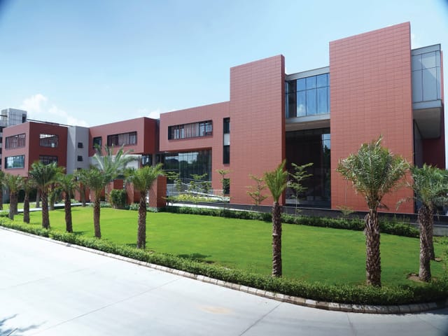 Sparsh Devlin Sparsh Global Business School - Admission 2026, Fees, Courses ...