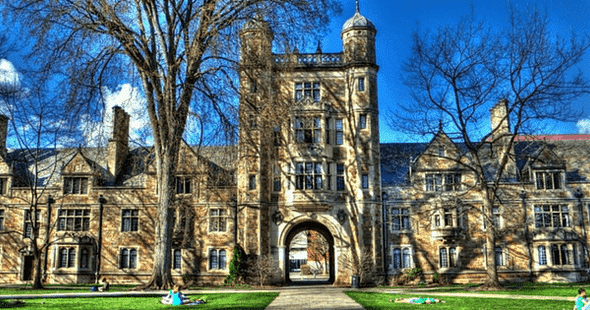 Best Universities to Study Economics - Check Out the List Here!