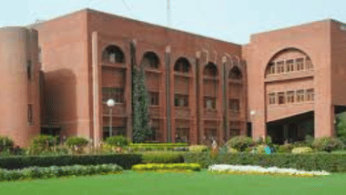 DU NCWEB Maitreyi College 1st B.Com Cutoff 2024 (Image Credit: Pexels)