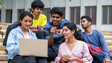 Expected Safe Score in JEE Advanced 2025 (Image Credit: iStock)