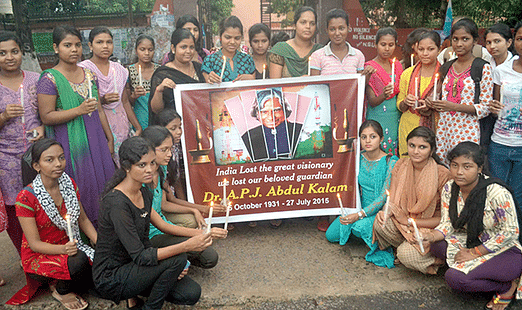 Teary Tribute to Dr Kalam from Student Community