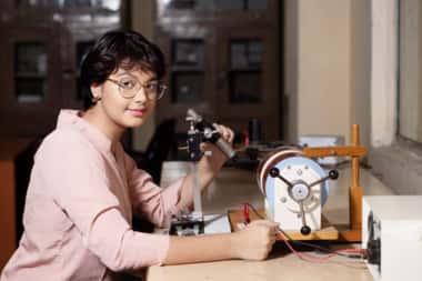 ICSE Class 10 Physics Sample Question Paper 2023 PDF: Important topics, last minute revision tips