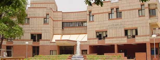 IIT Kanpur Takes Cue from US Varsities to Connect its Alumni