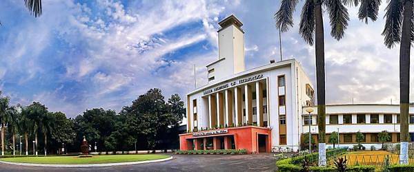 IIT Kharagpur Awards the Technology Excellence Award to an ISRO Scientist