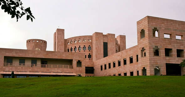 Australian High Commissioner Visits ISB Hyderabad, Interacts with Students and Faculty