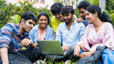 JEE Advanced Chemistry 2025 Expected Topic-wise Weightage (Image Credit: iStock)