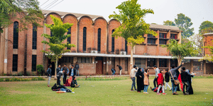 JEE Advanced IIT Kanpur Expected Cutoff Rank 2025 (Image Credit: iStock)