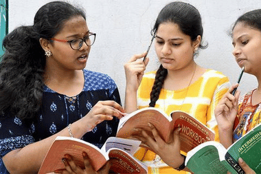 JEE Main 2025 Electromagnetic Induction Expected Questions with 2024-2019 PYQ Trends
