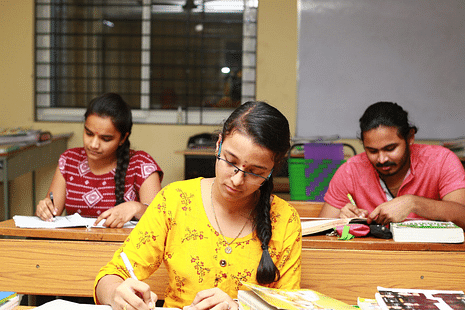 JEE Main 2025 Motion In Straight Line Expected Questions with 2024-2019 PYQ Trends
