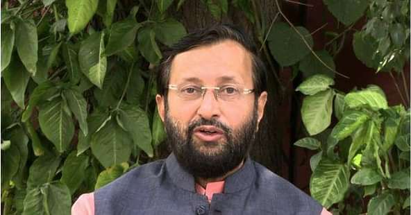 Students of VIT Pune Meet Javadekar Regarding Issue of Affiliation of Degree Courses