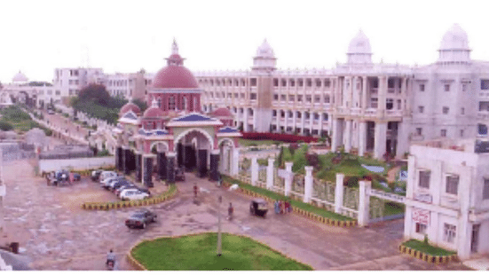 KCET Round 1 MSRIT Bangalore Cutoff 2024 Course-Wise (Image Credit: Pexels)