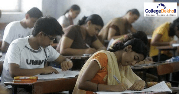 Nagpur University Distributes Wrong BBA Question Papers
