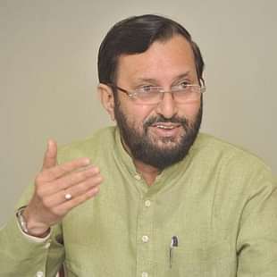 HRD Minister in Favour of Accreditation Status for IITs & IIMs