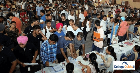 Maharashtra to Keep 10% Quota for EWS in Education and Jobs