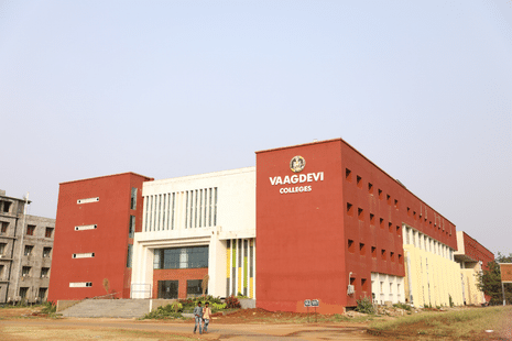 TS EAMCET 2025 వరంగల్ B.Tech కళాశాలల లిస్ట్, కోడ్లు ఫీజు వివరాలు