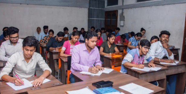 TS LAWCET 2023 Application Last Date: విద్యార్థులకు అలర్ట్.. లాసెట్ 2023కి దరఖాస్తు చేసుకోవడానికి రేపే లాస్ట్డేట్