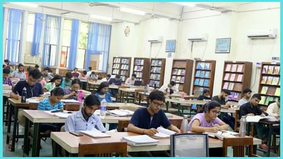 UP Board 12th Supplementary Exam Dates: एक-दो विषय में फेल छात्र यहां देखें कम्पार्टमेंट एग्जाम की तारीख और प्रोसेस