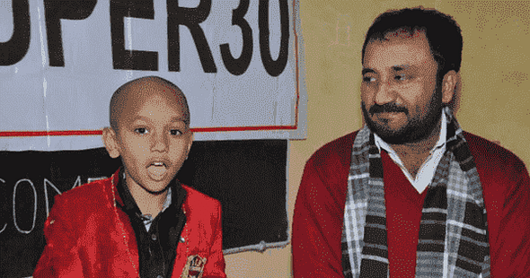 9 Year Old 'Google Boy' Kautilya Pandit Meets Students of the Super 30 Classroom