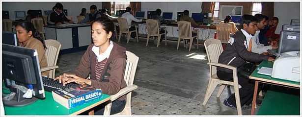 Brief about the Computer Centre at MR DAV Institute of Management Studies