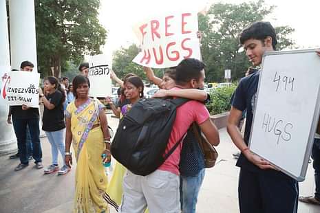 IIT Delhi Initiates Campaign "Pehchaan"; Free Hugs from Acid Attack Survivors
