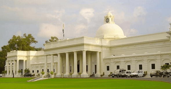 IIT Roorkee Brings Girls Hostel Rules at par with Boys Hostel