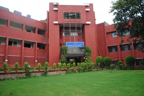 IIMC to Soon Get a Status of Deemed University: I&B Minister