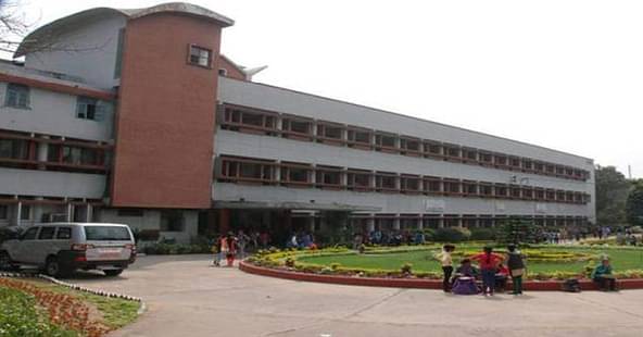 Delhi University Off-Campus Colleges Struggling to Fill Seats