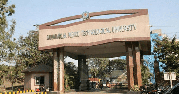 Engineering Students Oppose Faulty Evaluation System of JNTU Hyderabad