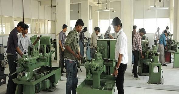 Union Minister Favours Technical Education in Other Regional Languages