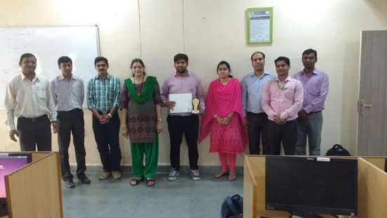 Student of GNI Nagpur Receives Outstanding Project Trainee Award