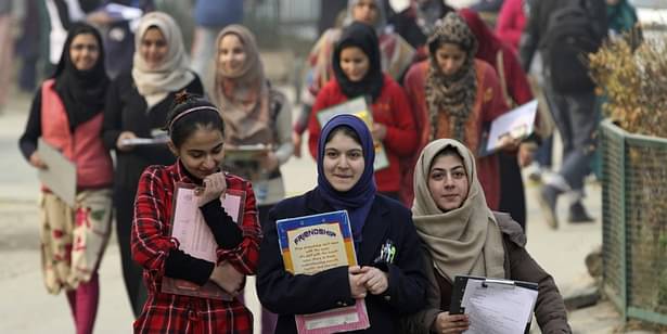 Kashmir University Promote Students Without Exams